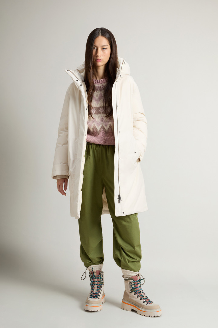 LUXURY COCOON PARKA Blanco photo 2 | Woolrich