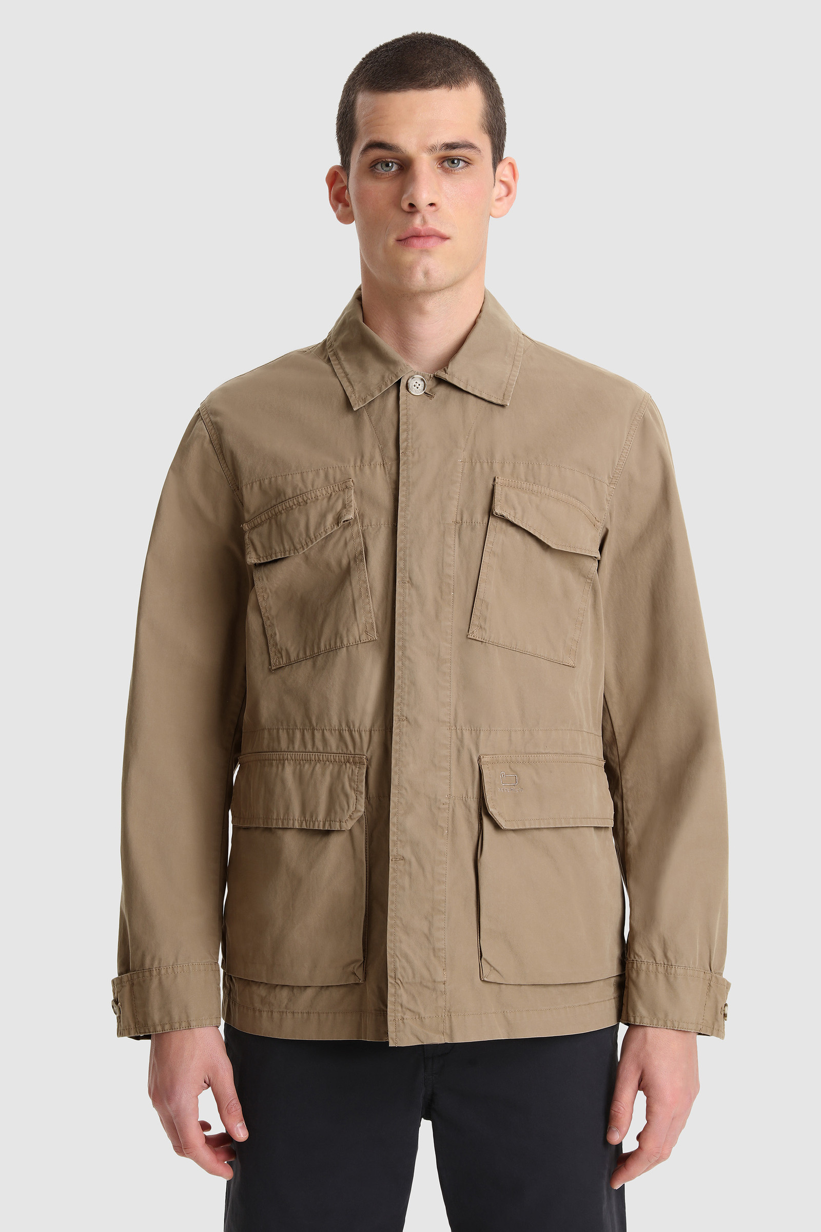 Feldjacke mit Rundhalsausschnitt aus weicher, stückgefärbter Baumwolle Grün | Woolrich