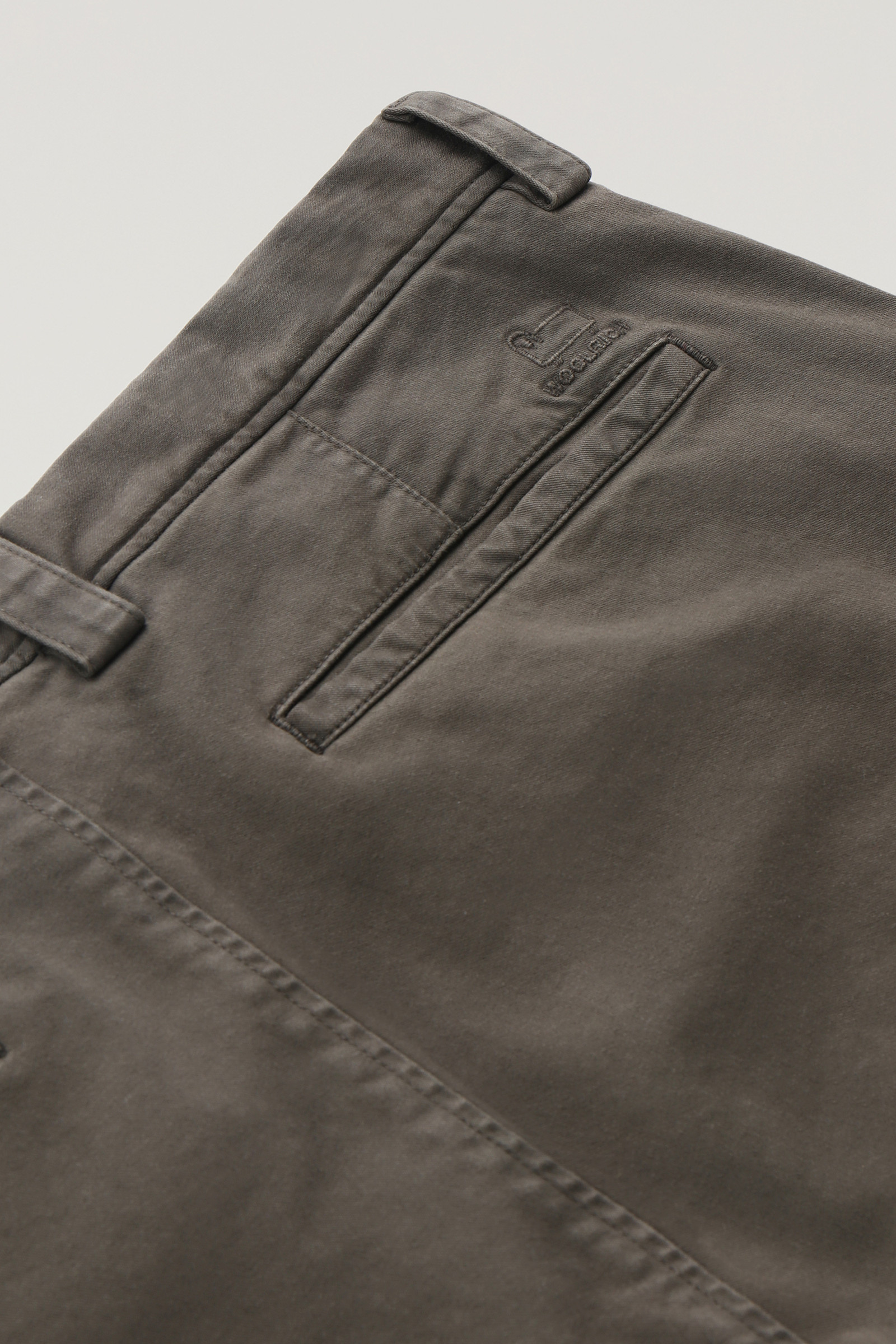 Woolrich Cropped Cargo Pants Tan Canvas Back Square Pockets Sz 10 • 31W x  23L