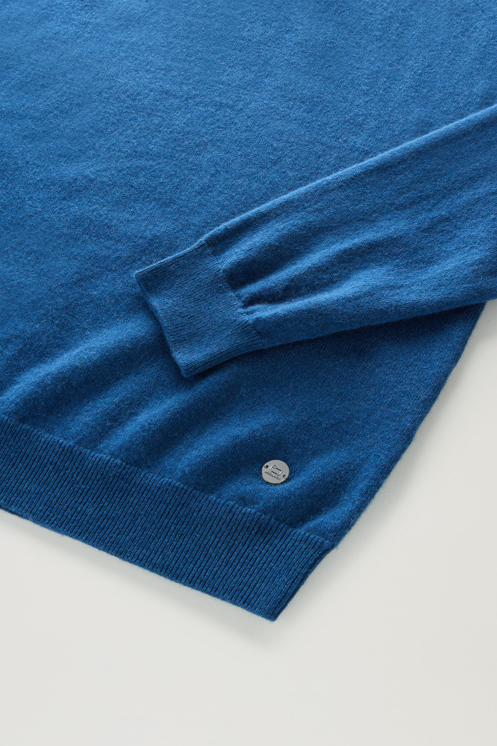 Luxe Crewneck Sweater in Pure Cashmere Blue photo 3 | Woolrich