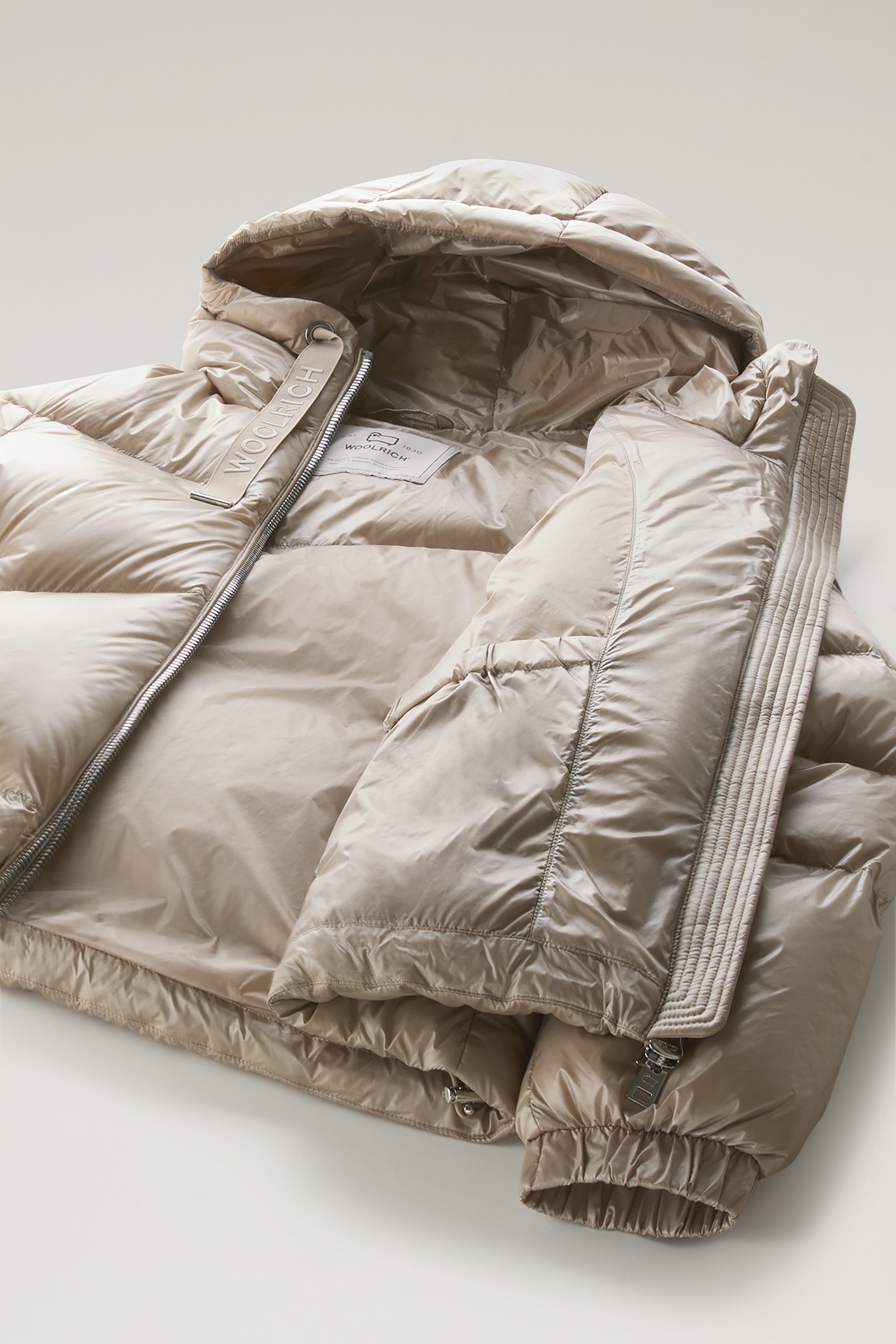 Women's Aliquippa Short Down Jacket in Glossy Nylon Taupe 