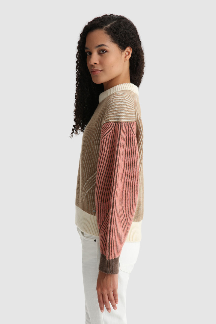 Crewneck wool Sweater with contrasting sleeves