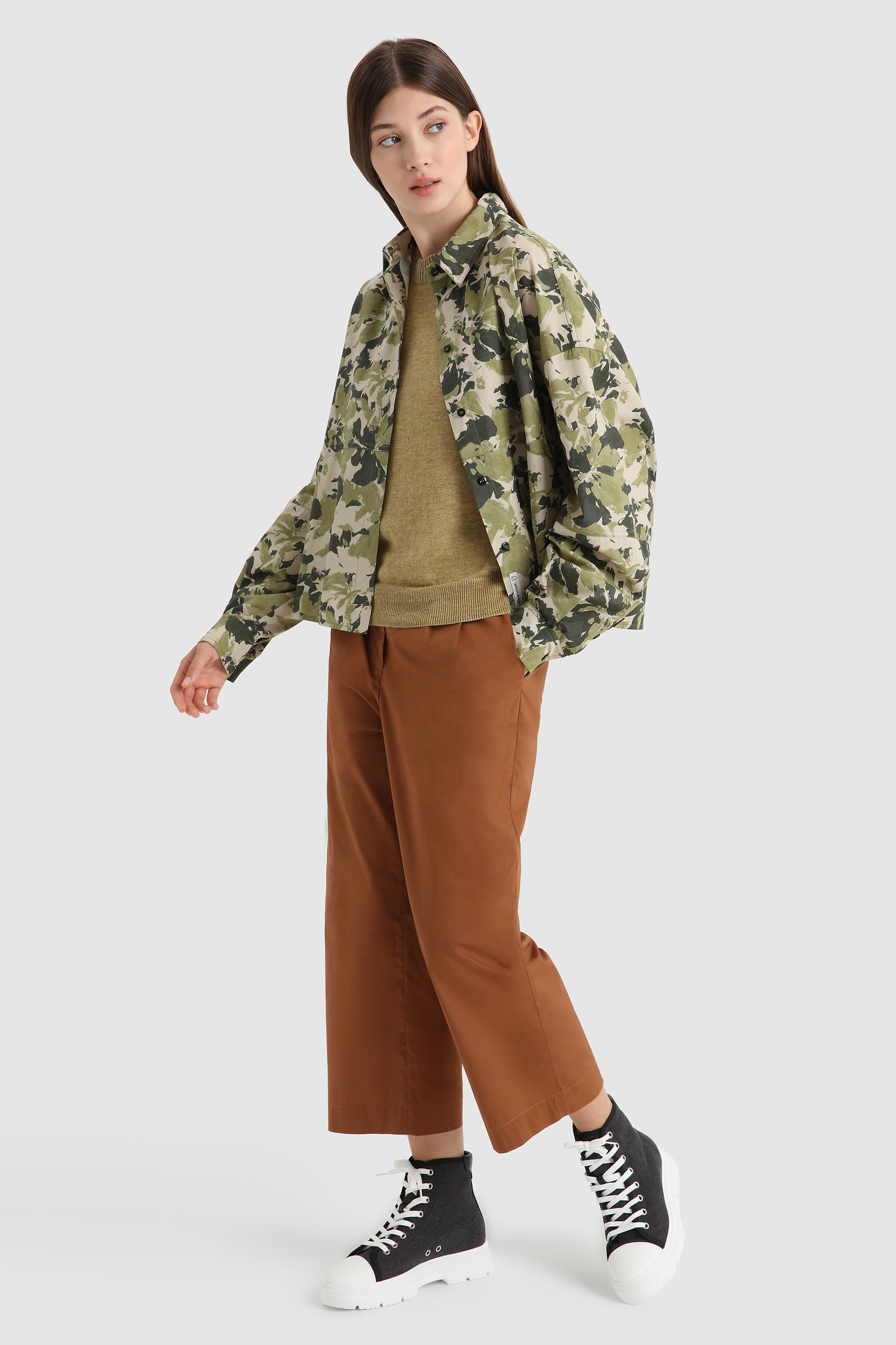 Haut en pur lin avec col côtelé beige photo 2 | Woolrich