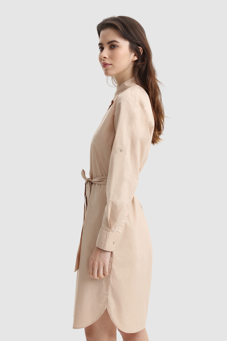 Vestido con cinturòn de popelina