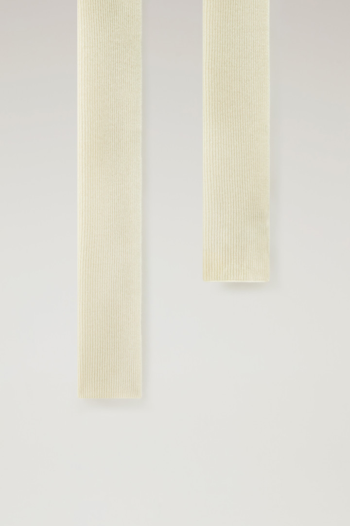 Ribbed Scarf in Pure Cashmere White photo 2 | Woolrich