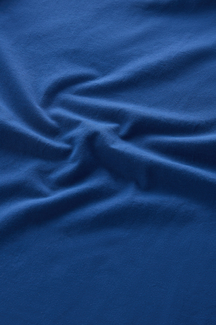 T-Shirt aus reiner Baumwolle mit aufgesticktem Logo Blau photo 7 | Woolrich