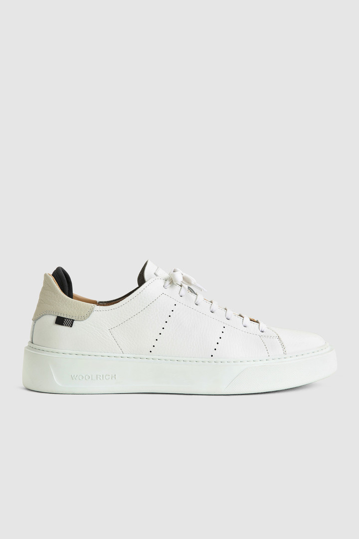 Sneaker Classic Court in pelle martellata