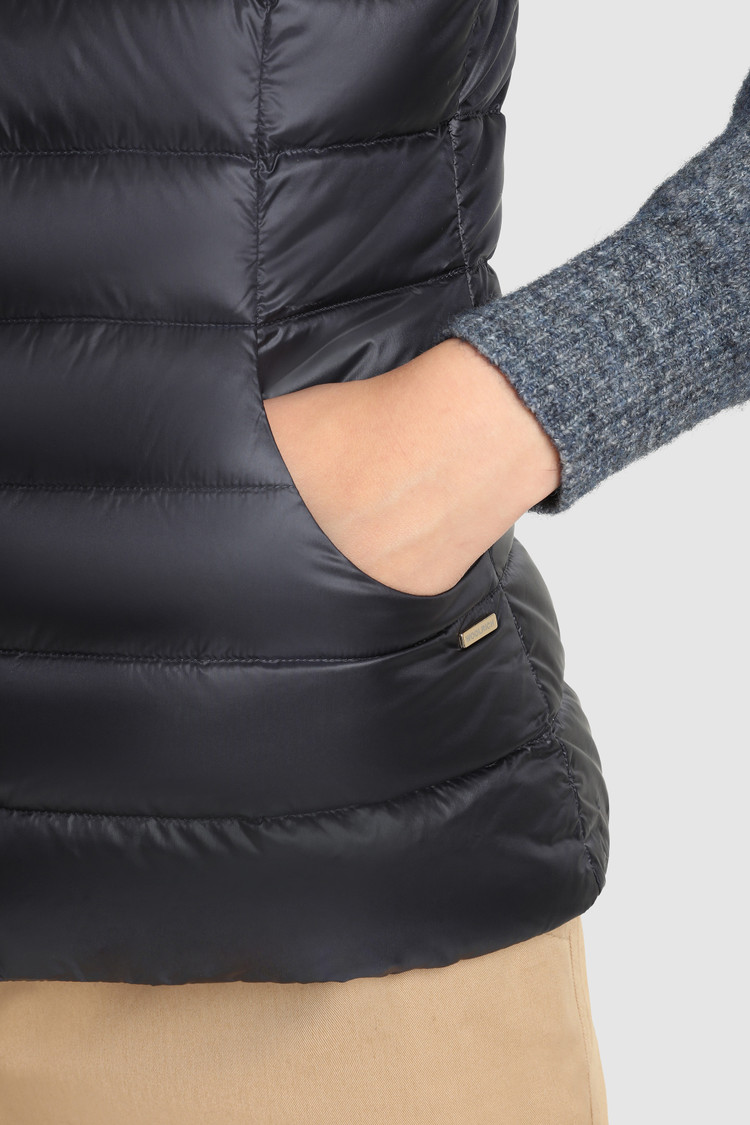 Chaleco Abbie acolchado en nylon brillante