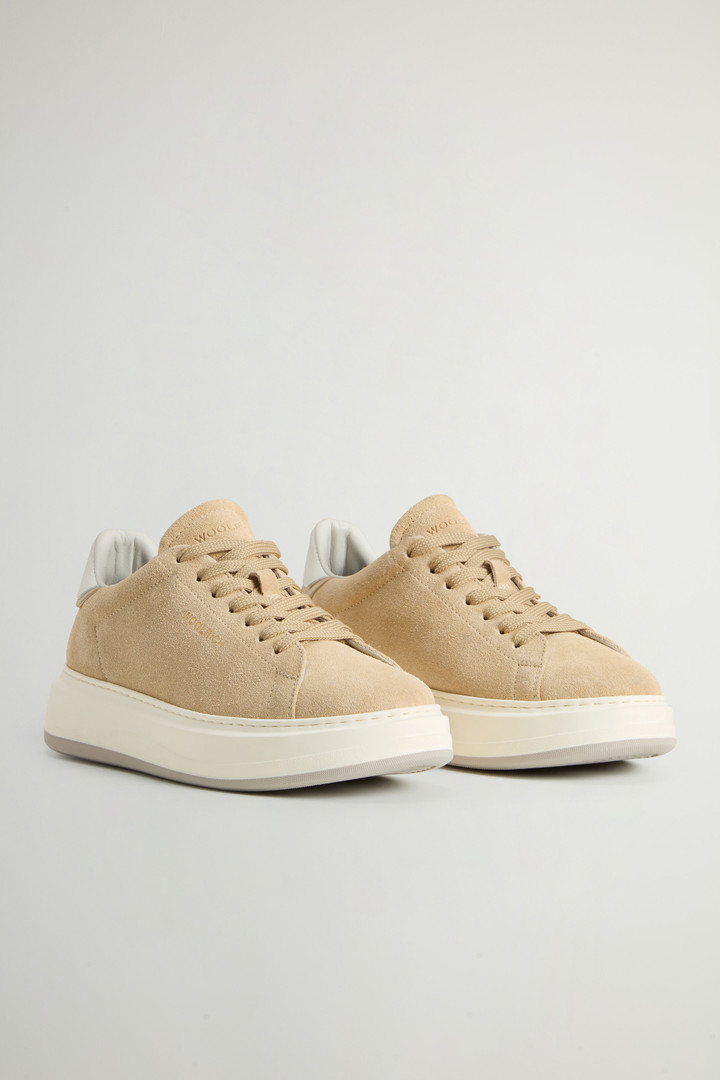 Sneaker Arrow aus Veloursleder mit goldenen Details Beige photo 2 | Woolrich