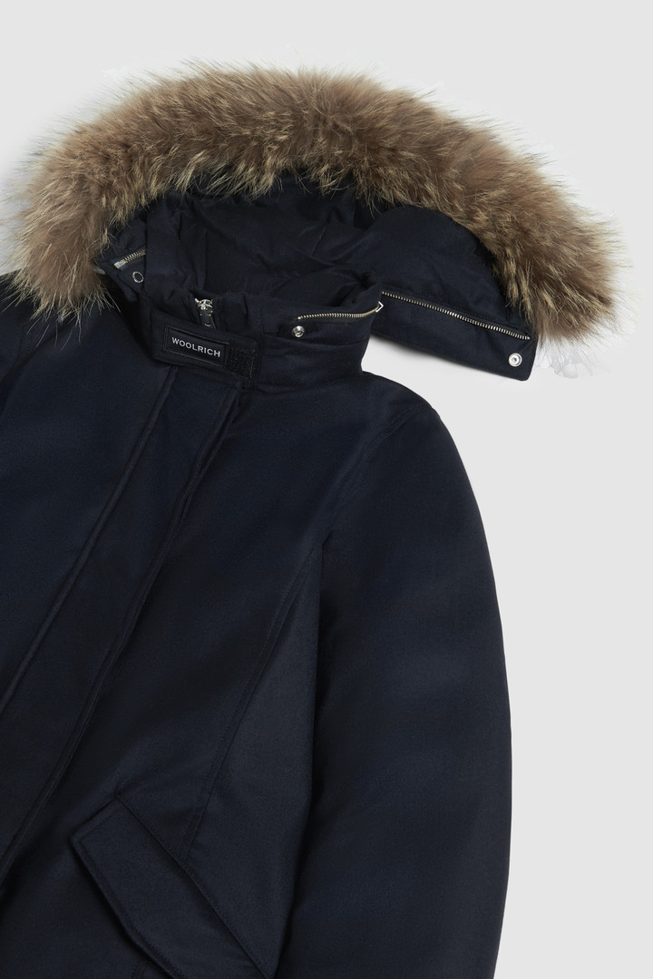 Luxe Arctic Parka aus Premium-Wolle mit Kojotenpelzbesatz