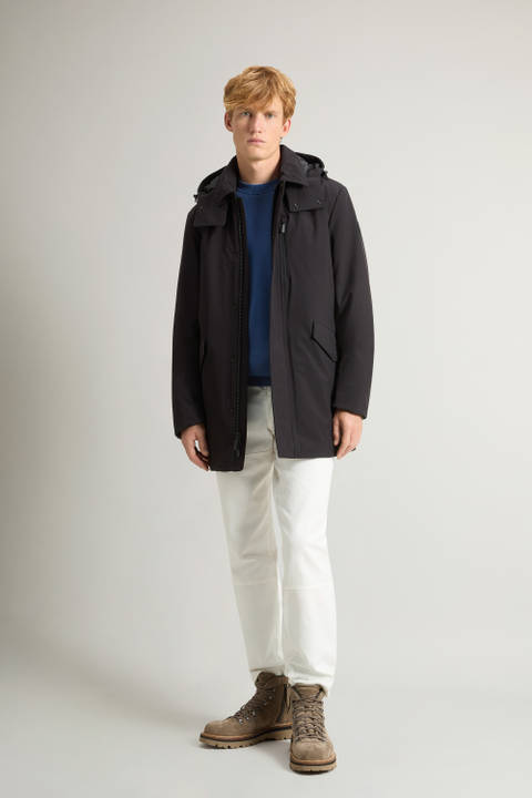 Barrow Mac Coat in Tech Softshell Black | Woolrich