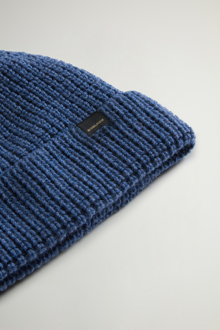 Beanie in Pure Merino Virgin Wool with Honeycomb Stitch Blue photo 3 | Woolrich