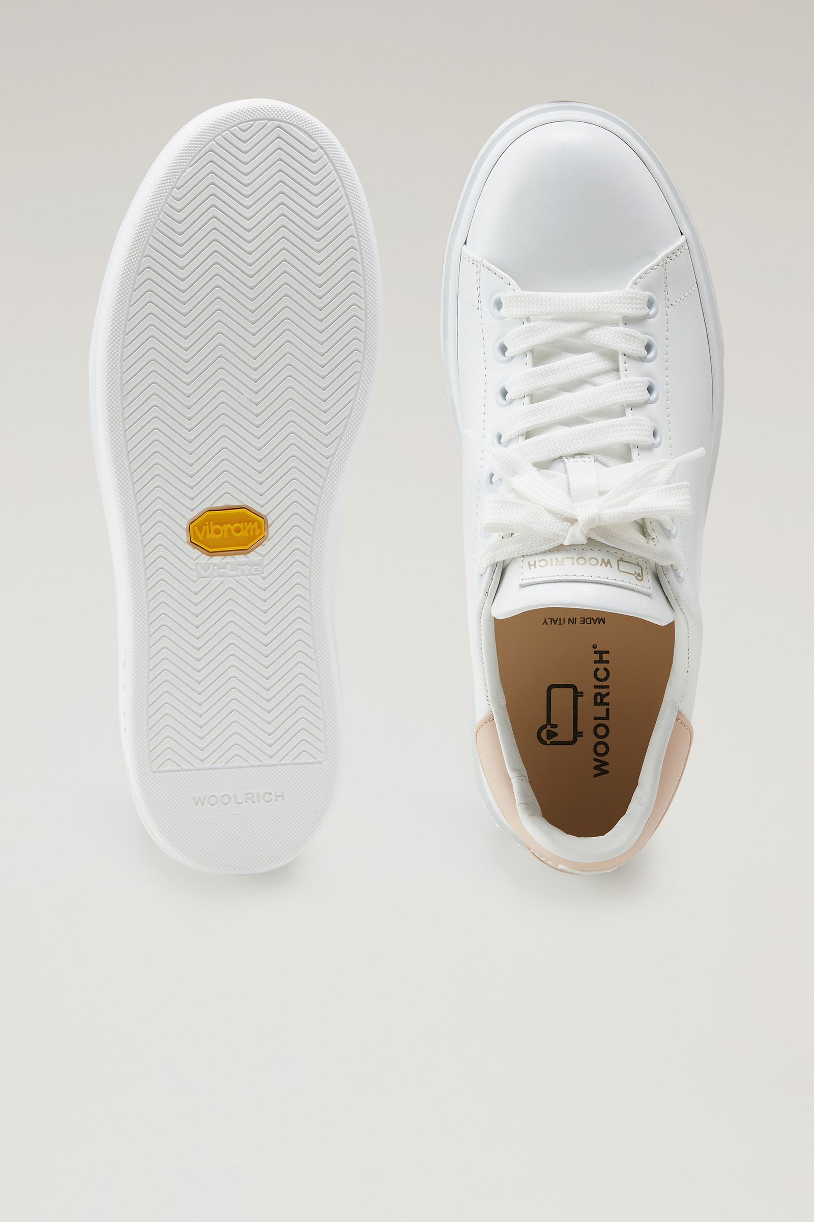 Classic Court Sneakers aus weichem Kalbsleder mit kontrastierendem Aufnäher auf der Rückseite weiß photo 4 | Woolrich